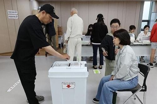 Hàn Quốc: Ai sẽ điều phối 'bản hòa tấu' đối nội - đối ngoại?
