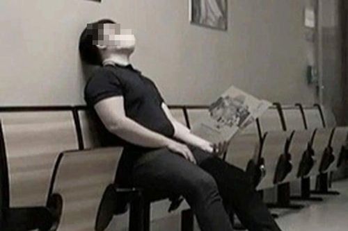 'Chết lặng' ngoài hành lang bệnh viện khi biết bị ung thư ở tuổi 30