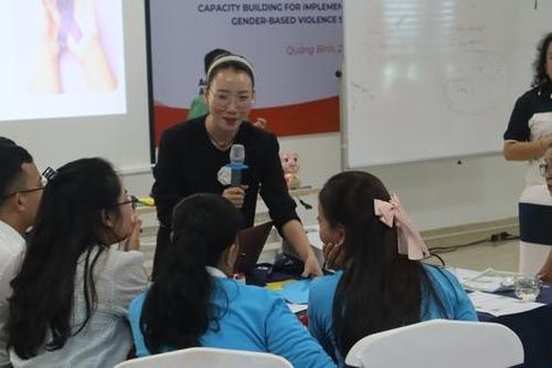 Thúc đẩy mô hình tích hợp hỗ trợ nạn nhân bạo lực giới