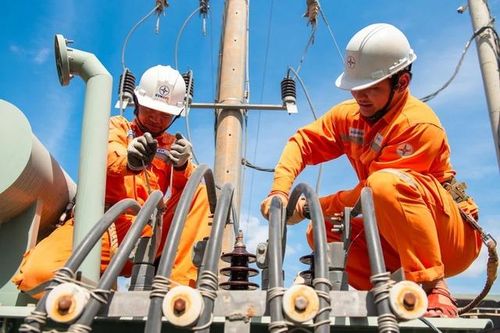 Tiêu thụ điện miền Bắc đạt đỉnh, Thủ tướng chỉ đạo không để thiếu điện trong bất cứ trường hợp nào