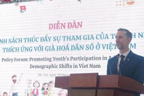 56% đồng bào dân tộc thiểu số và miền núi đăng ký khai sinh muộn cho trẻ