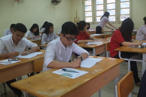 Thí sinh bất ngờ khi nhiều trường ĐH 'quay xe' không xét tuyển khối C truyền thống