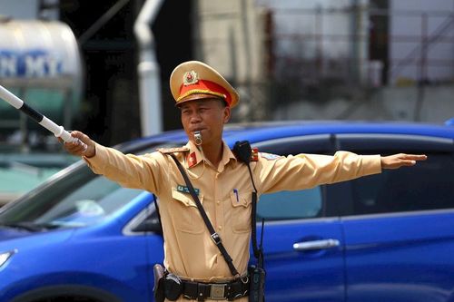 Hà Nội bố trí nhiều chốt trực đảm bảo an toàn giao thông phục vụ hai kỳ thi