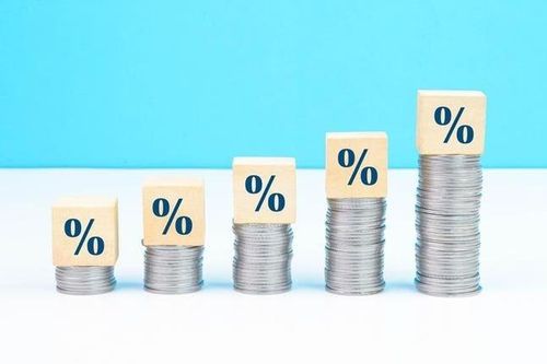 Ai thao túng lãi suất?