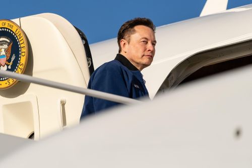 Cái giá phải trả của Elon Musk khi vào Nhà Trắng