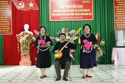 Bế giảng lớp truyền dạy thực hành di sản Then của người Tày ở Quang Bình