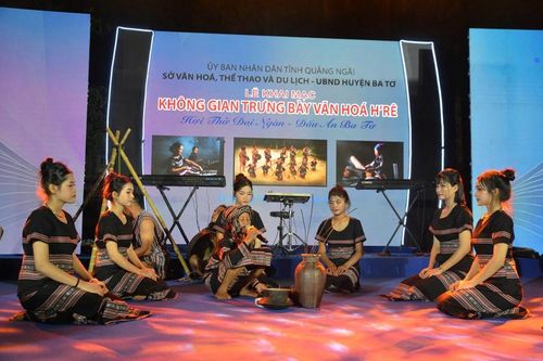 Nghệ thuật hát ta lêu, ca chôi của người Hrê là di sản văn hóa phi vật thể quốc gia