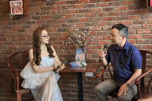 Nhà văn vật lộn mưu sinh để theo đuổi đam mê viết