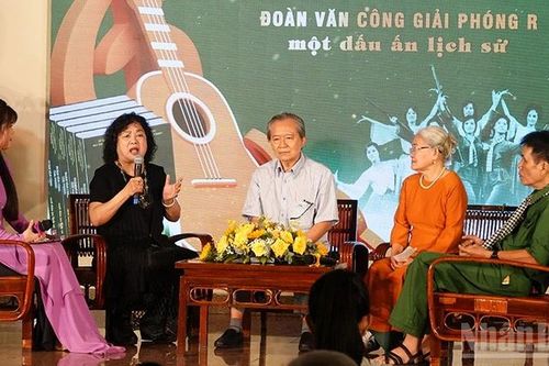 Ra mắt công trình sách 'Đoàn Văn công Giải phóng R- Một dấu ấn lịch sử'