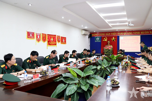 Trung tướng Trần Minh Đức kiểm tra Công ty Cổ phần 28 Quảng Ngãi