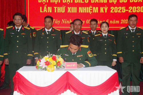 Phát động thi đua đột kích chào mừng Đại hội Đại biểu Đảng bộ Sư đoàn 5 lần thứ XIII