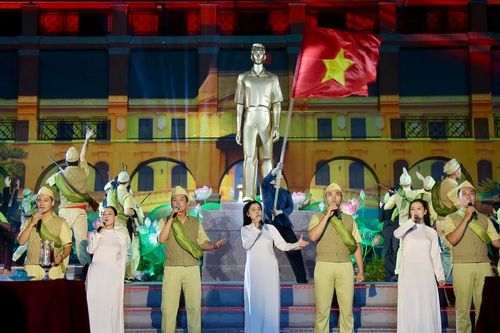 Chương trình nghệ thuật 'Hành trình thế kỷ': Một cuộc đời vĩ đại, một hành trình chân lý