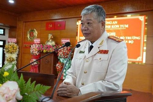 Giám đốc công an tỉnh Kon Tum nghỉ hưu