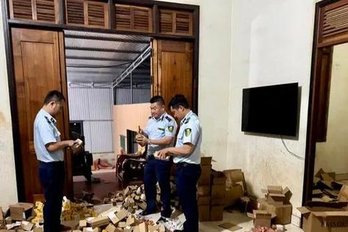 Thu giữ hơn 5.000 mỹ phẩm không rõ nguồn gốc tại Đắk Lắk