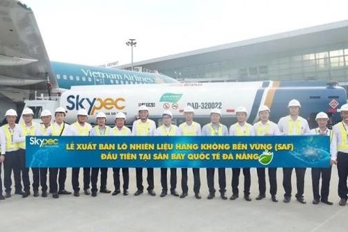 Nhiên liệu hàng không của BSR tra nạp thành công cho các chuyến bay nội địa của Vietnam Airlines