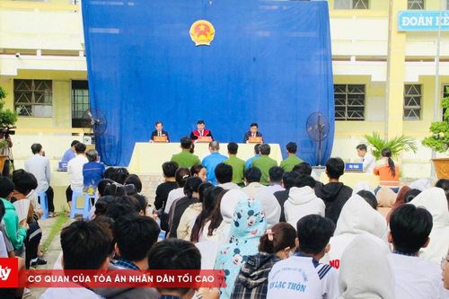 Nâng cao nhận thức pháp luật cho học sinh thông qua phiên tòa lưu động