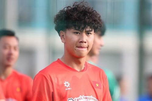 Alex Bùi trải lòng trước khi chia tay U22 Việt Nam