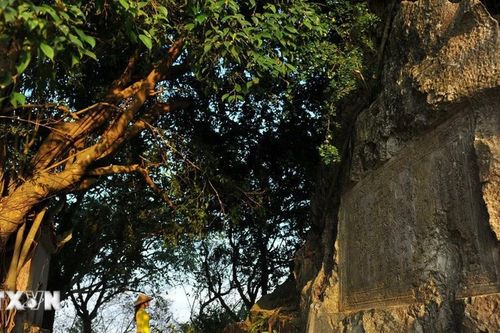 Ninh Bình: Hướng tới đưa Văn khắc Hán Nôm núi Non Nước là Di sản Tư liệu thế giới