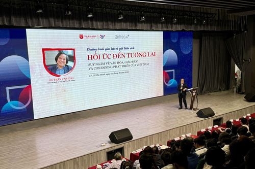 Giao lưu và ra mắt sách 'Hồi ức đến tương lai' của Giáo sư Trần Văn Thọ