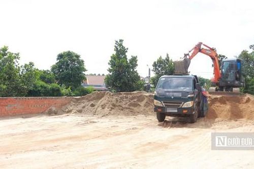Có tiền không mua được cát, nhiều công trình xây dựng ở Đắk Lắk gặp khó