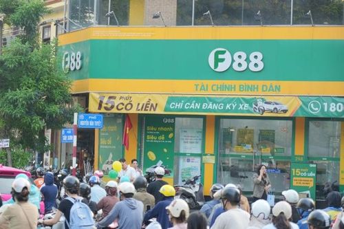 Chuỗi bán lẻ bỏ túi nghìn tỷ đồng khi làm đại lý ngân hàng