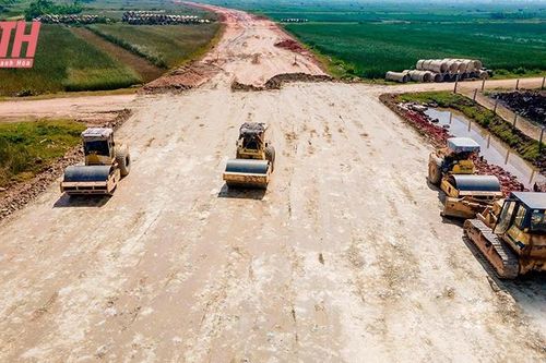 Đẩy nhanh tiến độ thi công các dự án giao thông trọng điểm
