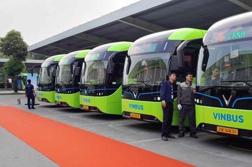 Hà Nội khánh thành tuyến xe buýt điện kết nối với tuyến đường sắt đô thị Cát Linh - Hà Đông sang khu vực Đông Anh