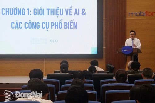 Sẽ tổ chức sát hạch kiến thức và kỹ năng ứng dụng AI đối với công chức cấp sở, ngành và UBND cấp huyện