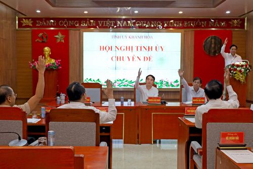Hội nghị Tỉnh ủy chuyên đề