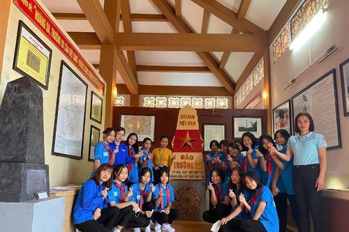 Thấm nhuần lời Bác Hồ dạy
