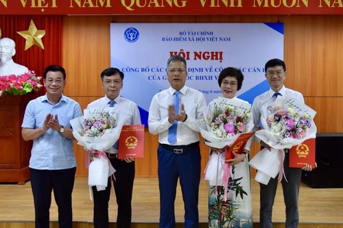 Công bố quyết định bổ nhiệm lãnh đạo BHXH khu vực V