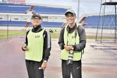 Để được sống với bóng đá