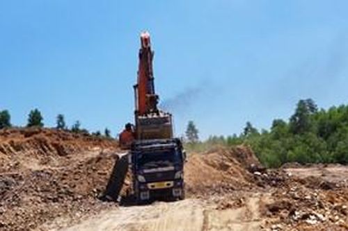 Tạm dừng phiên đấu giá quyền khai thác 2 mỏ khoáng sản
