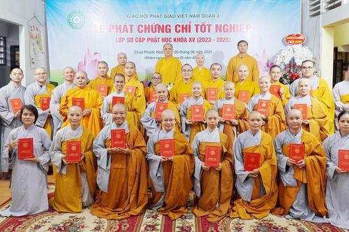 Lớp Sơ cấp Phật học Q.3 tổ chức Lễ tốt nghiệp cho Tăng Ni sinh khóa 15