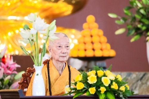 Đức Pháp chủ GHPGVN quang lâm giáo giới Tăng Ni thuộc hạ trường Học viện Phật giáo VN tại TP.HCM