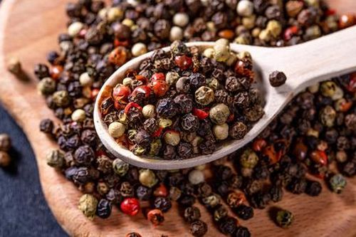 Mua bán dè dặt khiến giá tiêu chưa bứt phá khỏi mốc 146.000 đồng/kg