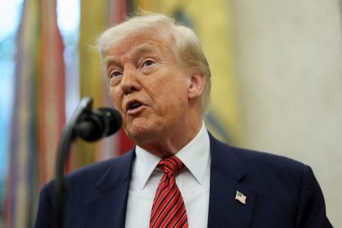 Ông Trump tuyên bố cấm nhập cảnh với công dân nhiều quốc gia