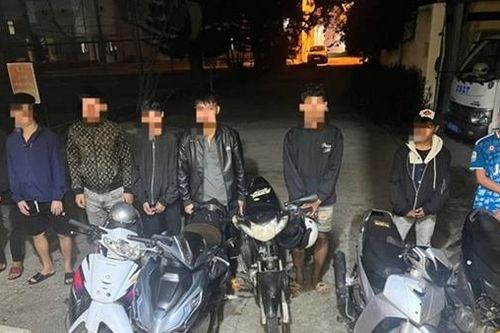 Xuyên đêm ngăn chặn 'khối nghỉ hè' quậy phá