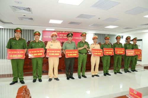Thư khen Công an tỉnh Sóc Trăng kịp thời ngăn chặn nhóm đua xe trái phép