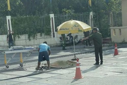 Nữ nhân viên đường sắt bị xe tải đâm tử nạn khi đang làm việc