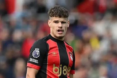 Liverpool nỗ lực hoàn tất thương vụ Milos Kerkez