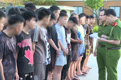 Tạm giữ hình sự 38 đối tượng tấn công người đi đường