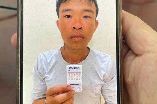 Đối tượng đâm 2 cán bộ công an xã bị thương đã lẩn trốn ở đâu?