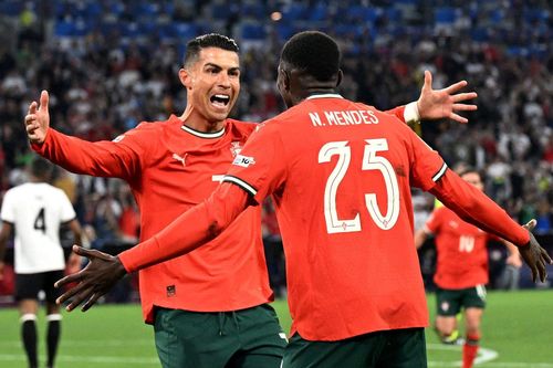 Ronaldo ghi bàn quyết định, Bồ Đào Nha vào chung kết Nations League