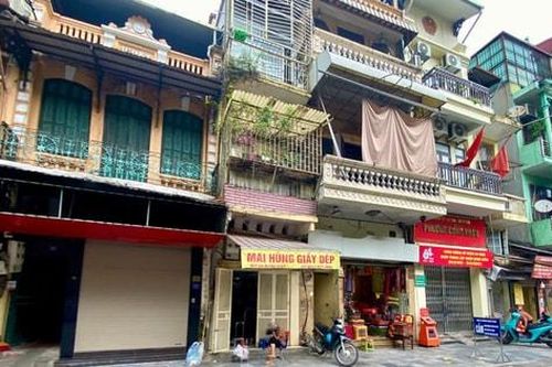 Lý giải cảnh kinh doanh đìu hiu trên 'mặt tiền' nhiều phố 'vàng'