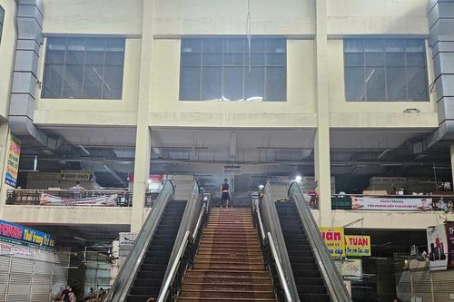 Hơn 800 ki ốt chợ Vinh đóng cửa