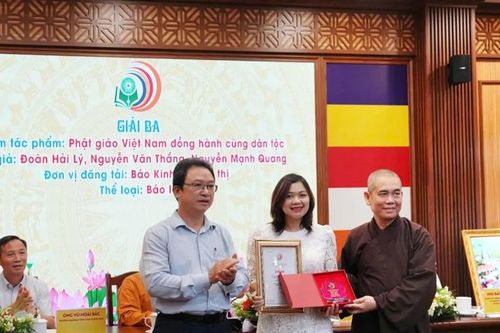 Báo Kinh tế & Đô thị đoạt giải Ba Giải báo chí Phật giáo toàn quốc lần thứ nhất