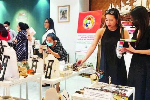 Bài 1: Nhiều rào cản 'kìm hãm' phát triển