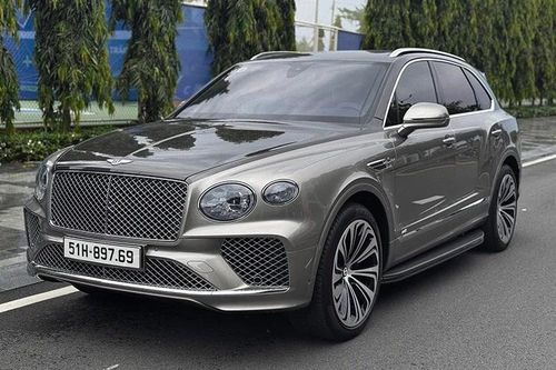 Bentley Bentayga của đại gia Việt chạy 5 năm, ODO chỉ 262km