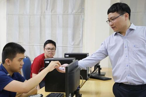 Trải nghiệm không biên giới của chàng trai đam mê khoa học